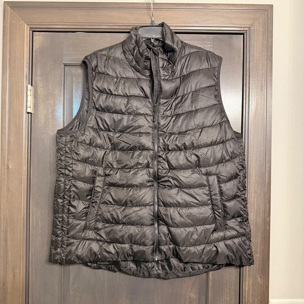 Excelled Womens Black Puffer Vest Quilted Zip Front Lightweight LX7004PPB 2X NEW